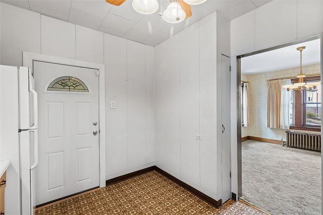 552 Halcomb Ave, Clairton, PA 15025