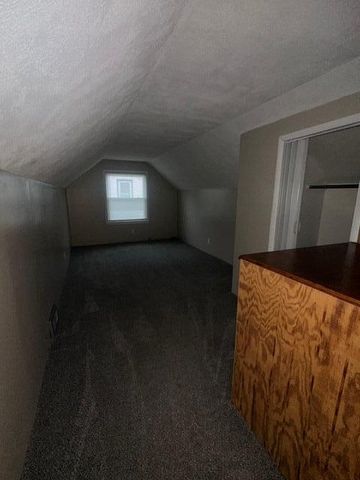 13348 Walnut Street, Southgate, MI 48195