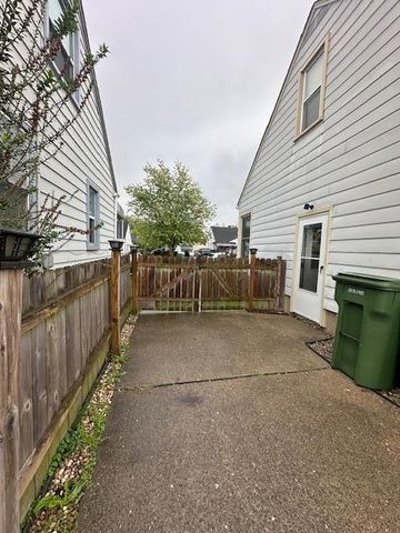 13348 Walnut Street, Southgate, MI 48195