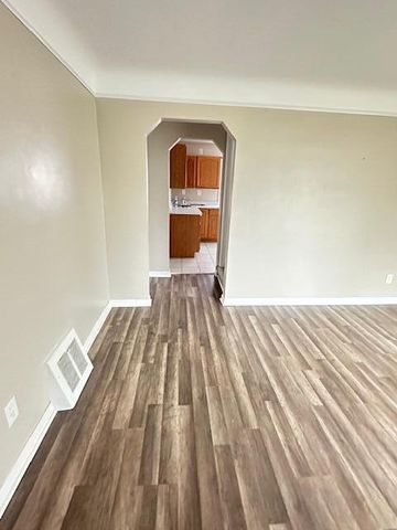 13348 Walnut Street, Southgate, MI 48195