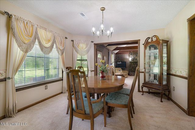 4210 Red Oaks Drive, Horn Lake, MS 38637