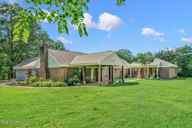 4210 Red Oaks Drive, Horn Lake, MS 38637
