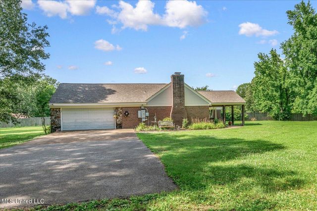 4210 Red Oaks Drive, Horn Lake, MS 38637