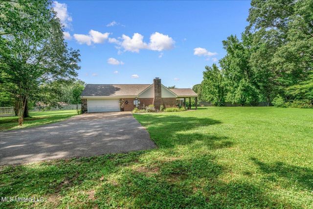 4210 Red Oaks Drive, Horn Lake, MS 38637