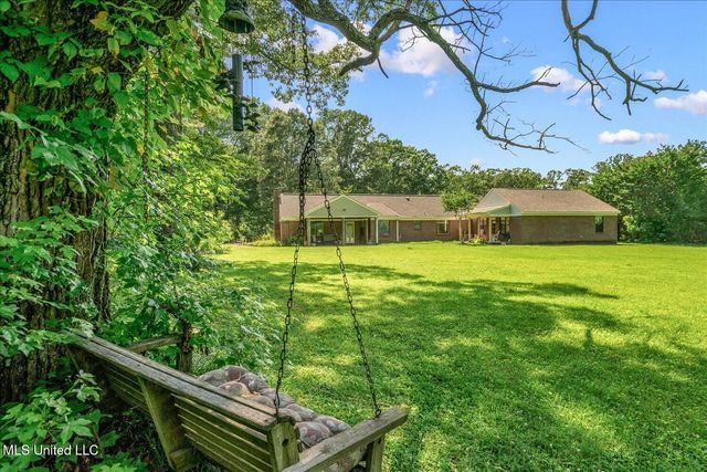 4210 Red Oaks Drive, Horn Lake, MS 38637