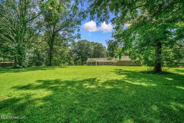 4210 Red Oaks Drive, Horn Lake, MS 38637