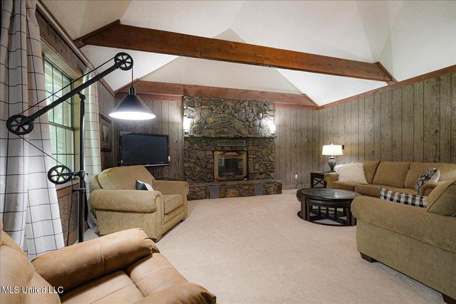 4210 Red Oaks Drive, Horn Lake, MS 38637