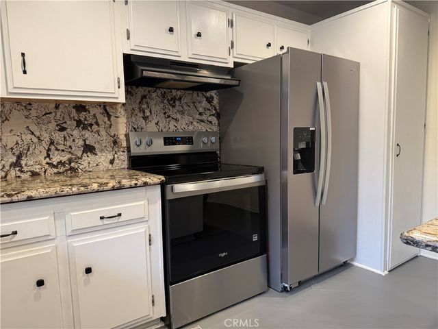 5477 Nestle Avenue 11, Tarzana, CA 91356