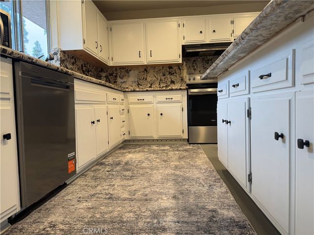 5477 Nestle Avenue 11, Tarzana, CA 91356