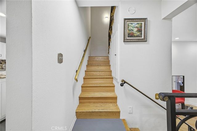 5477 Nestle Avenue 11, Tarzana, CA 91356