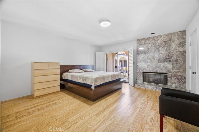 5477 Nestle Avenue 11, Tarzana, CA 91356