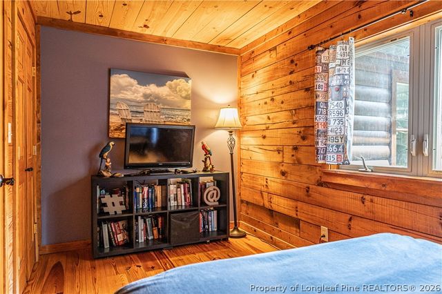 105 Lakewood Drive, Aberdeen, NC 28315