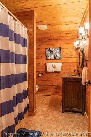 105 Lakewood Drive, Aberdeen, NC 28315