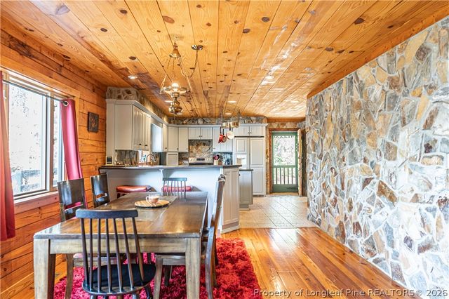 105 Lakewood Drive, Aberdeen, NC 28315