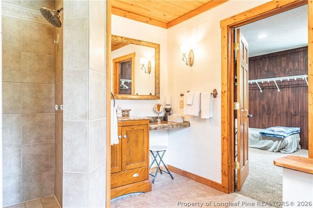 105 Lakewood Drive, Aberdeen, NC 28315
