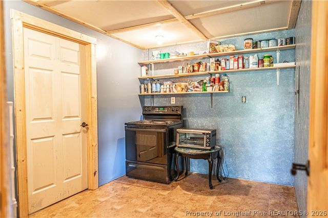 105 Lakewood Drive, Aberdeen, NC 28315