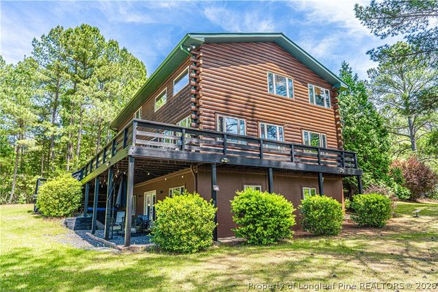 105 Lakewood Drive, Aberdeen, NC 28315