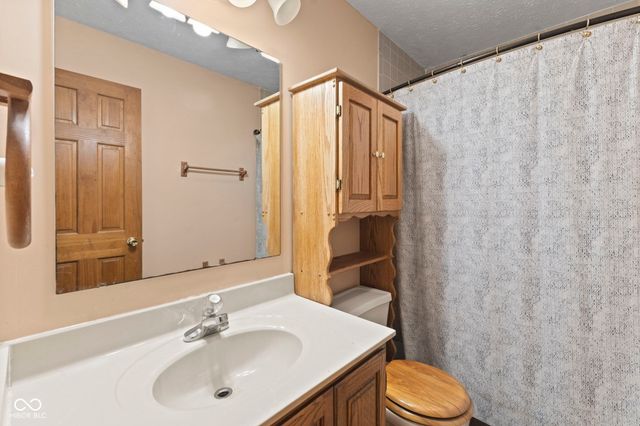 9912 N Cooney Road, Mooresville, IN 46158