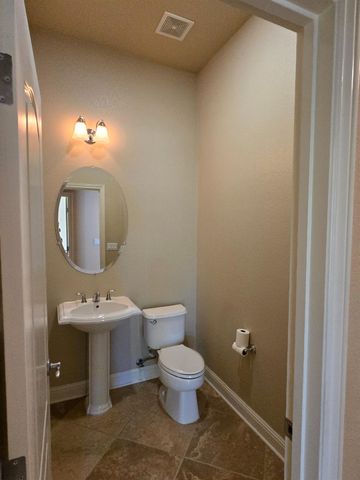 2204 Maloney Dr, Lincoln, CA 95648