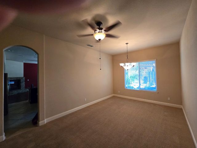 2204 Maloney Dr, Lincoln, CA 95648