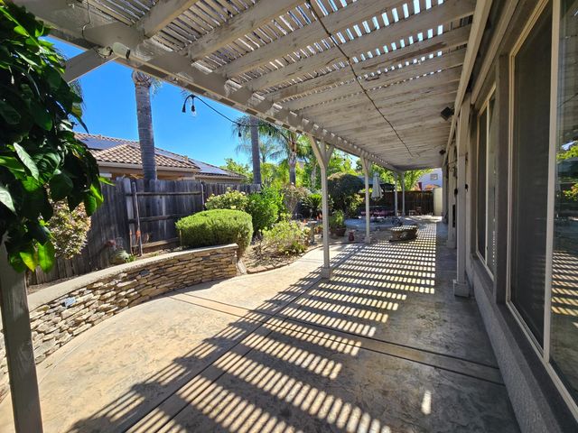 2204 Maloney Dr, Lincoln, CA 95648