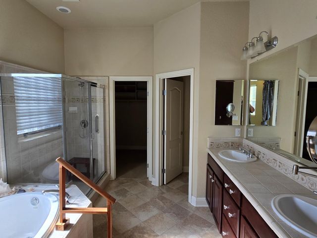 2204 Maloney Dr, Lincoln, CA 95648