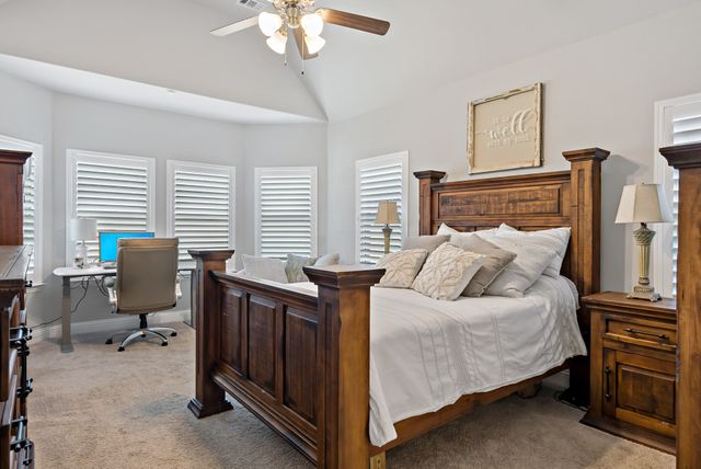 103 Walnut Drive, Van Alstyne, TX 75495