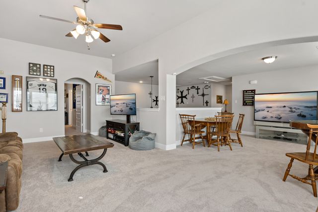 103 Walnut Drive, Van Alstyne, TX 75495
