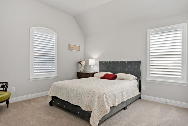 103 Walnut Drive, Van Alstyne, TX 75495