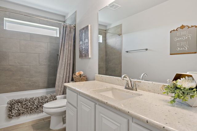 103 Walnut Drive, Van Alstyne, TX 75495