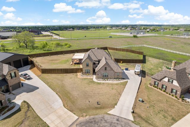 103 Walnut Drive, Van Alstyne, TX 75495