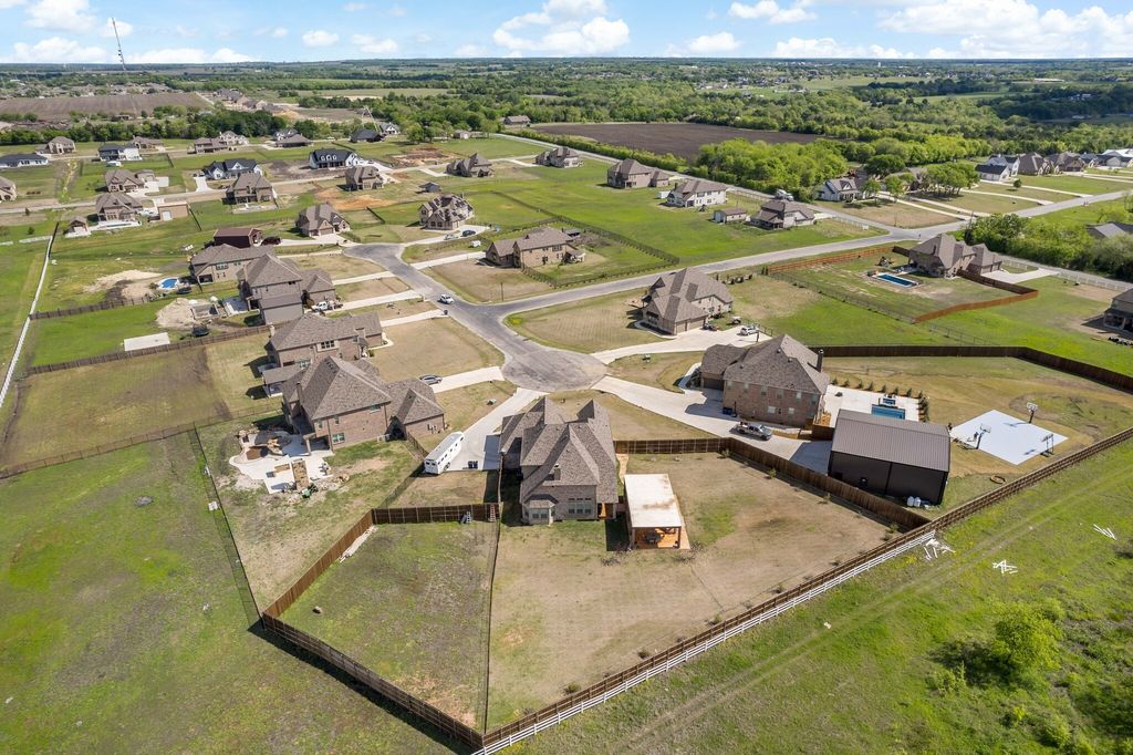 103 Walnut Drive, Van Alstyne, TX 75495