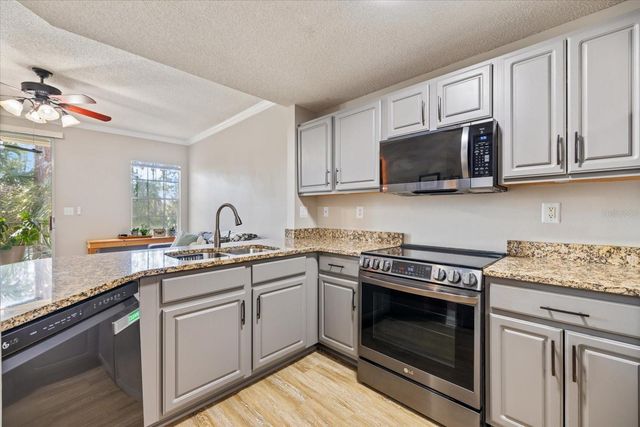 5552 BENTGRASS DRIVE 7-116, Sarasota, FL 34235