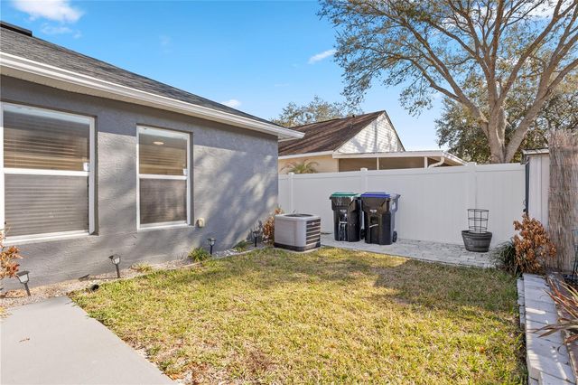 1633 WEKIVA CROSSING BLVD, Apopka, FL 32703