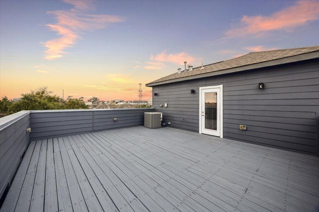 1630 W 24th Street, Houston, TX 77008