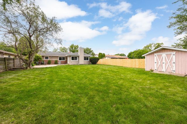 508 Landmeier Road, Elk Grove Village, IL 60007