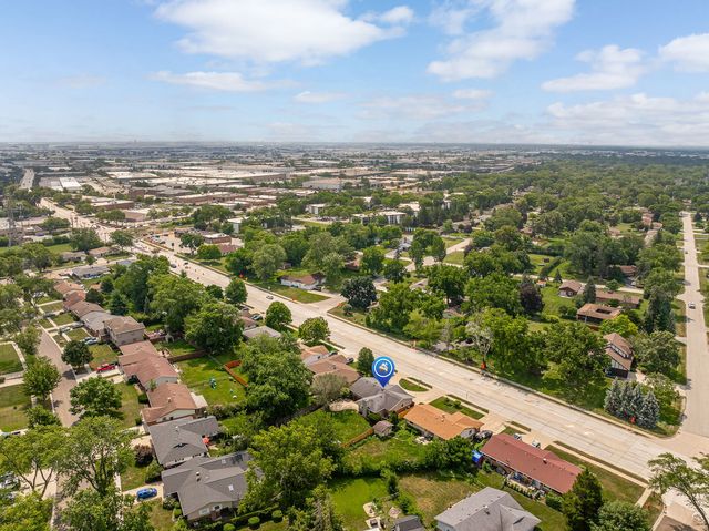 508 Landmeier Road, Elk Grove Village, IL 60007