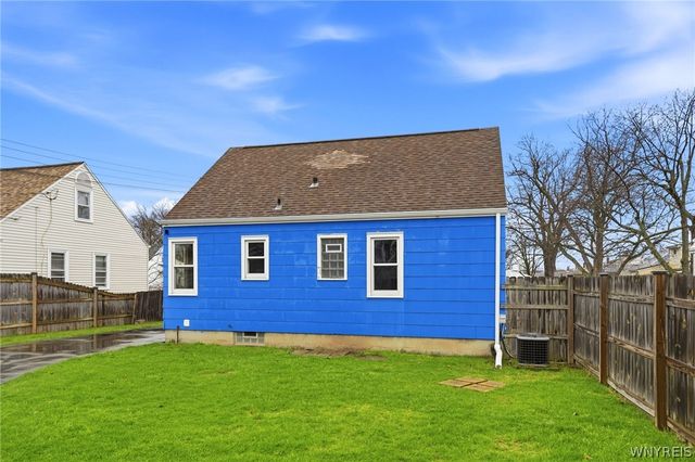 9 Clarence Harder Drive, Tonawanda, NY 14150