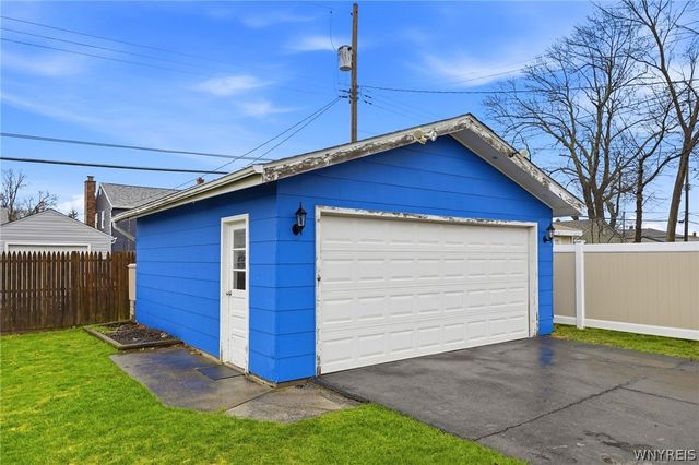 9 Clarence Harder Drive, Tonawanda, NY 14150