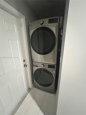 1724 NW 1st Pl, Miami, FL 33136