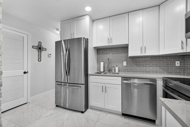 6279 Bay Club Drive 3, Fort Lauderdale, FL 33308