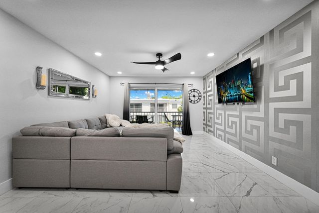 6279 Bay Club Drive 3, Fort Lauderdale, FL 33308