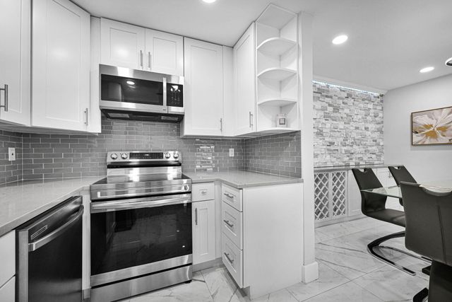 6279 Bay Club Drive 3, Fort Lauderdale, FL 33308