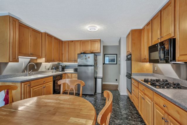 2132 Sunset Dr, White Bluff, TN 37187