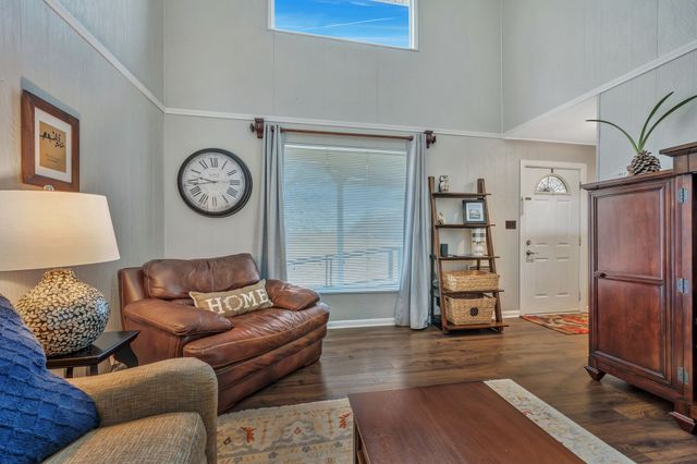 2132 Sunset Dr, White Bluff, TN 37187