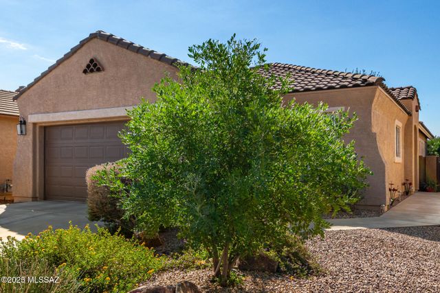 275 W Calle Moncayo, Sahuarita, AZ 85629