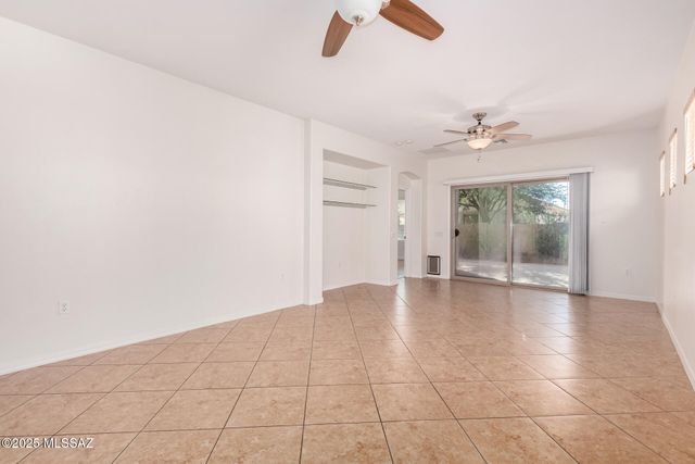 275 W Calle Moncayo, Sahuarita, AZ 85629