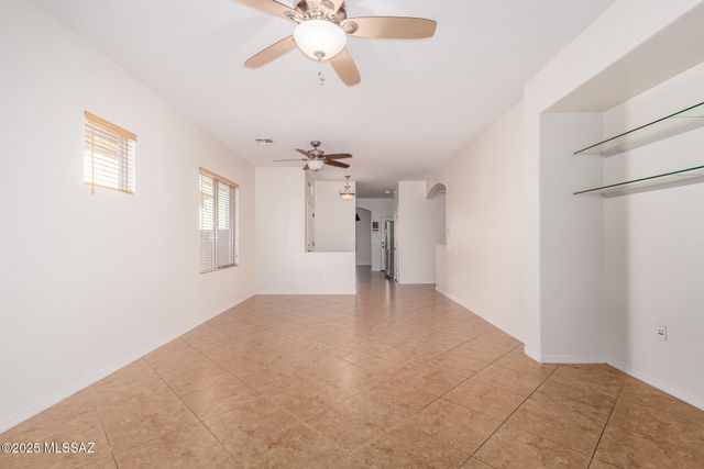 275 W Calle Moncayo, Sahuarita, AZ 85629