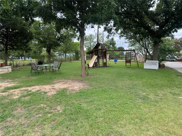 13623 Avis RD, Dale, TX 78616