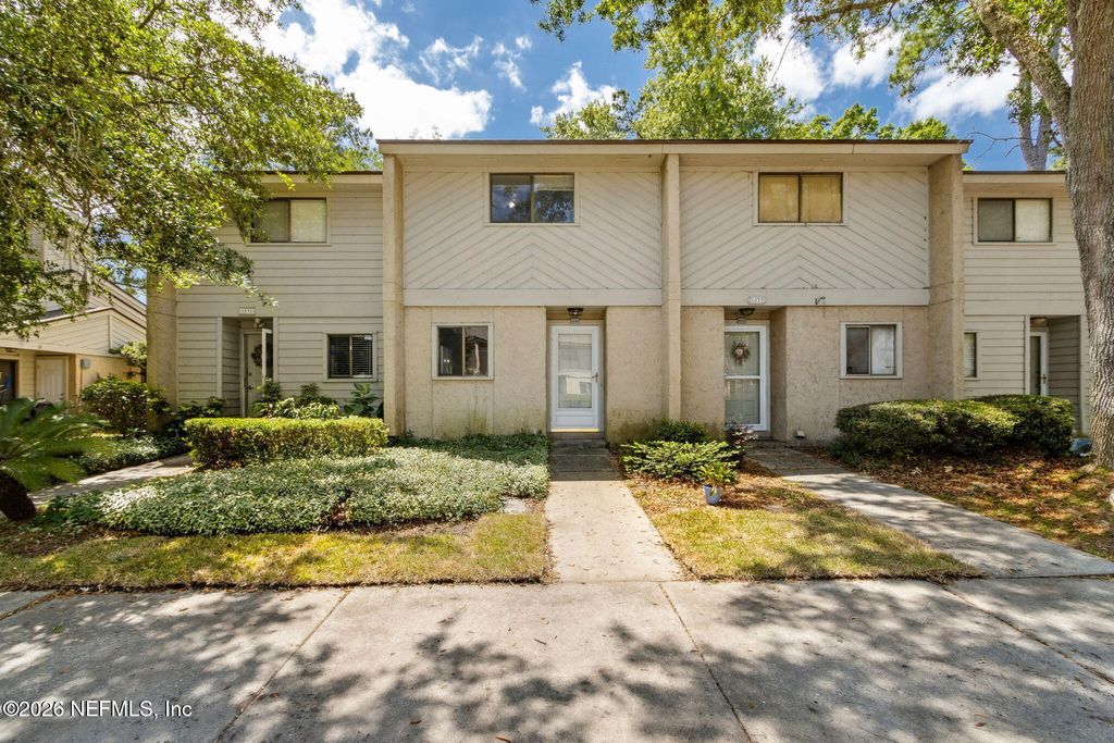 3801 CROWN POINT Road 1032, Jacksonville, FL 32257